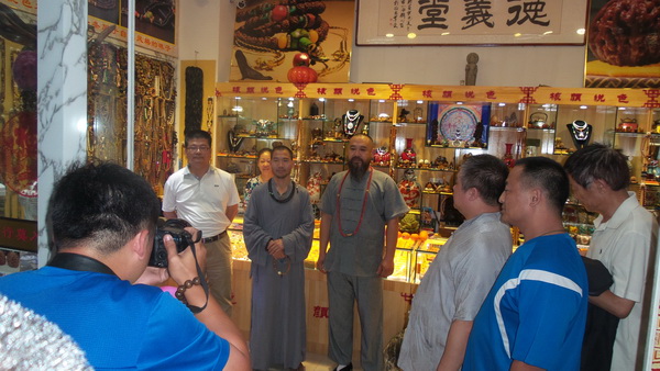佛教協(xié)會(huì)來(lái)本店參觀(1)